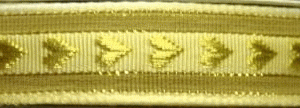 Bånd Creme/guld broderet hjerte 1.5cmx20