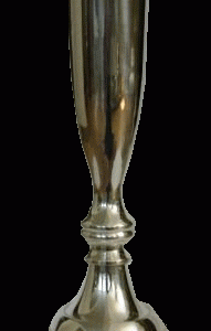 Vase sølv på 8 kantet fod 26 cm.